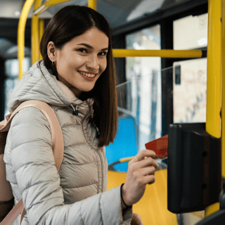 Un nouveau service de transport en commun à la demande offre plus de flexibilité aux voyageurs des Collines-de-l’Outaouais