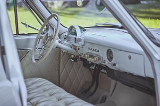 car drive gear shift.jpg