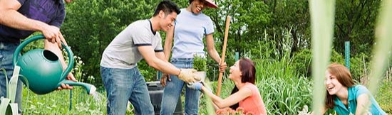 neighbors-working-together-community-garden-social-benefits1