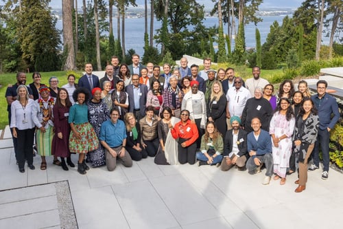 The magnetism of collective action 
