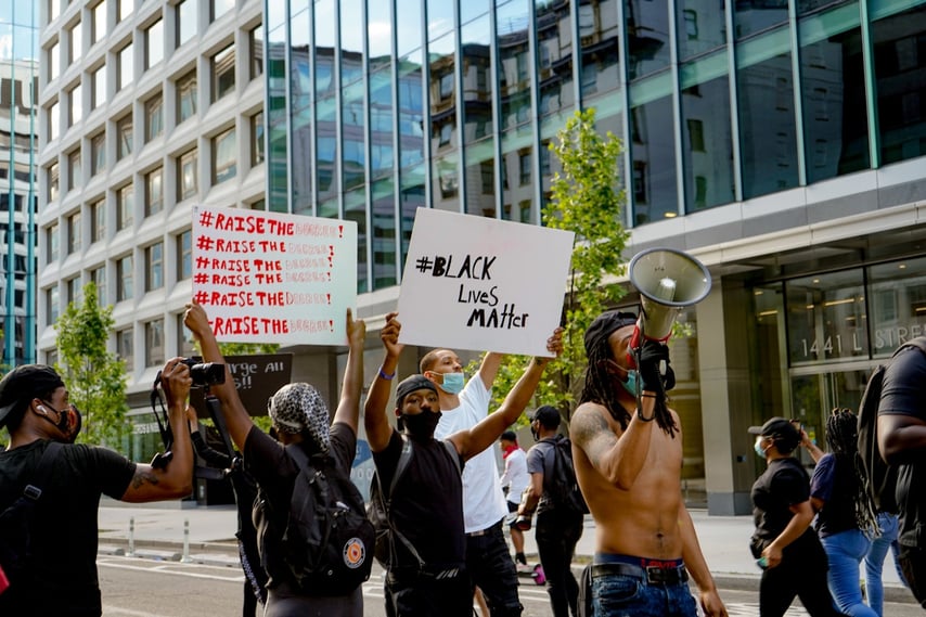 protesters - 1280x854