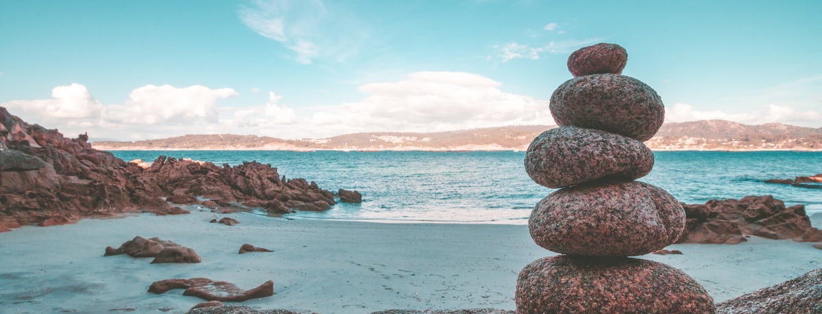 rocks-balance-alejandro-pinero-amerio-cropped