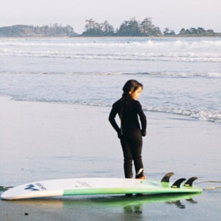 thomas-lardeau-tofino-kid-surfing-1