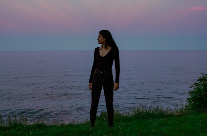 young-woman-sunset-horizon-land-sea young-woman-sunset-horizon-land-sea